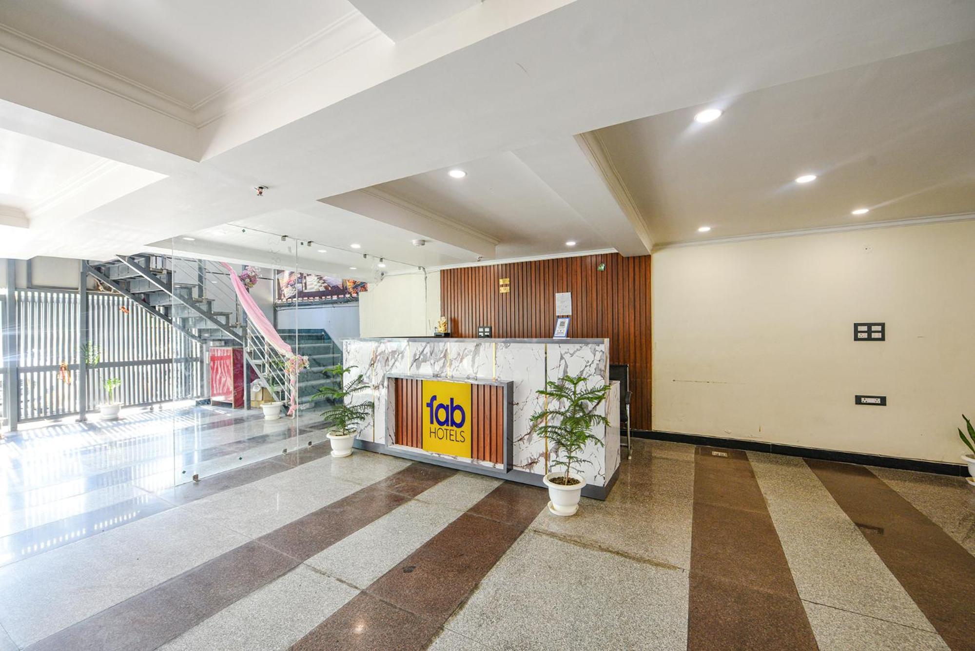 Fabhotel Prime Apple Tree Residency New Delhi Eksteriør bilde